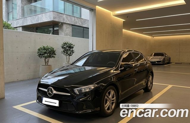 Mercedes-Benz A-Class A220 Hatchback