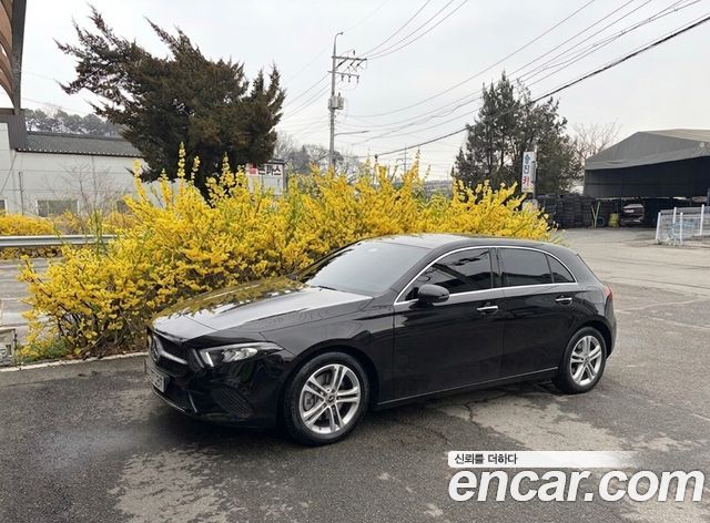 Mercedes-Benz A-Class A220 Hatchback