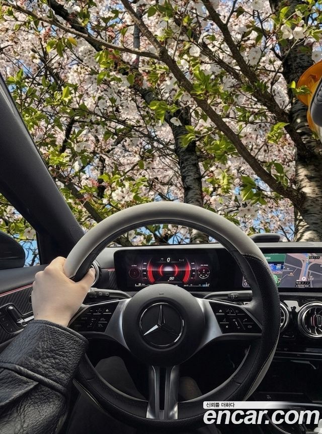 Mercedes-Benz A-Class A220 Hatchback