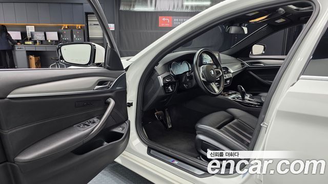 BMW 5-Series 530i xDrive M Sport Package