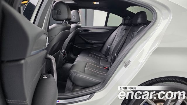 BMW 5-Series 530i xDrive M Sport Package