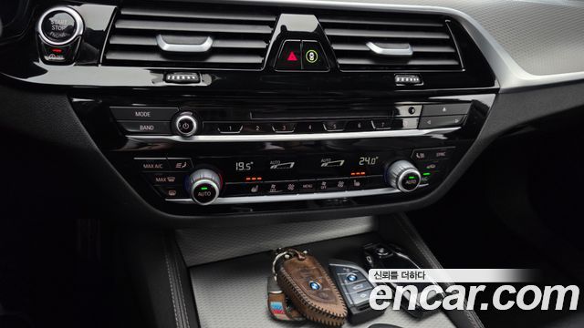 BMW 5-Series 530i xDrive M Sport Package