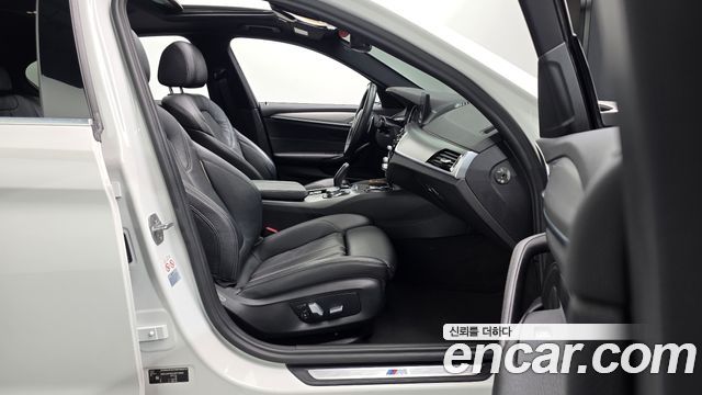 BMW 5-Series 530i xDrive M Sport Package
