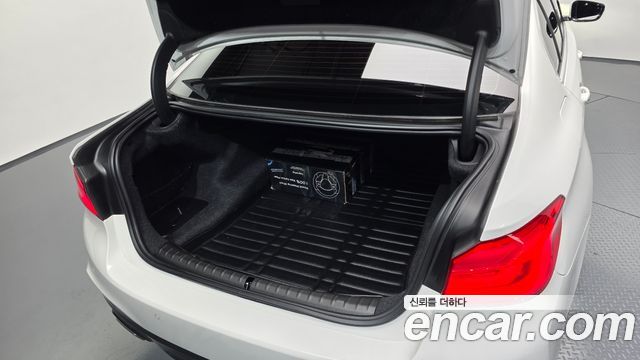 BMW 5-Series 530i xDrive M Sport Package