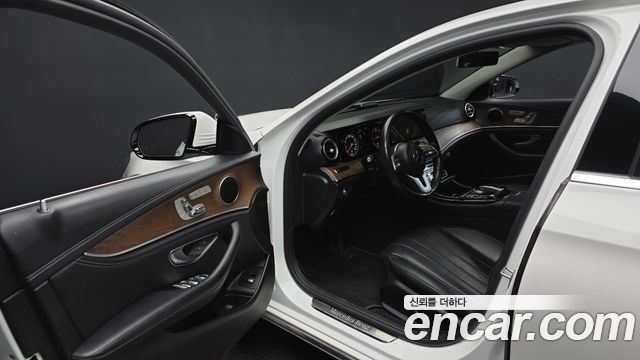 Mercedes-Benz E-Class E220d 4MATIC Exclusive