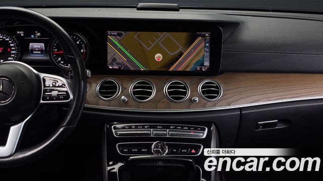 Mercedes-Benz E-Class E220d 4MATIC Exclusive