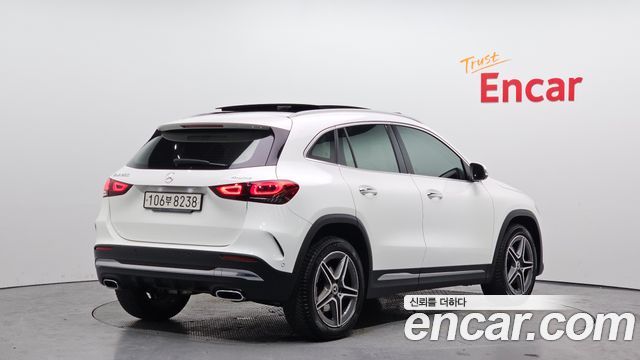 Mercedes-Benz GLA-Class GLA250 4MATIC