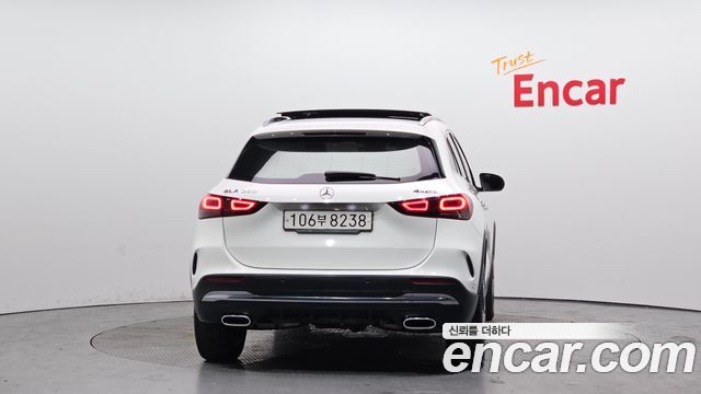 Mercedes-Benz GLA-Class GLA250 4MATIC