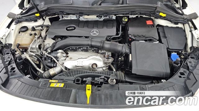 Mercedes-Benz GLA-Class GLA250 4MATIC