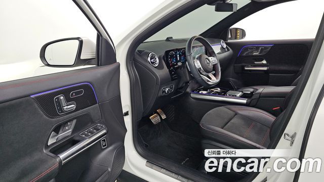 Mercedes-Benz GLA-Class GLA250 4MATIC