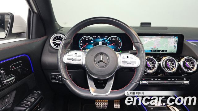 Mercedes-Benz GLA-Class GLA250 4MATIC