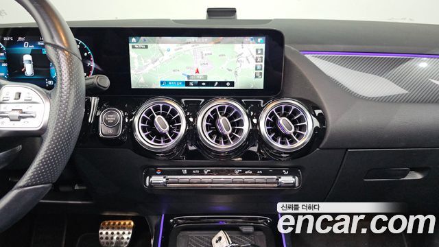 Mercedes-Benz GLA-Class GLA250 4MATIC