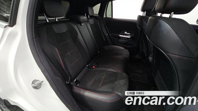Mercedes-Benz GLA-Class GLA250 4MATIC