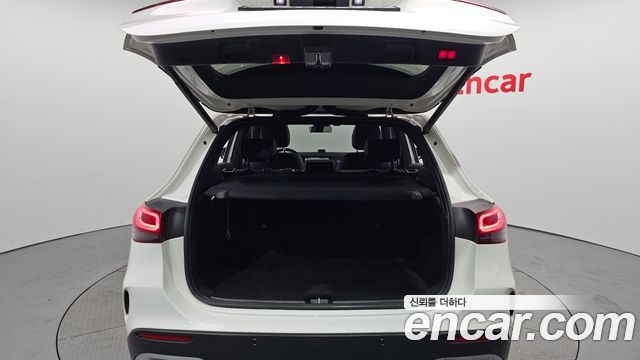 Mercedes-Benz GLA-Class GLA250 4MATIC