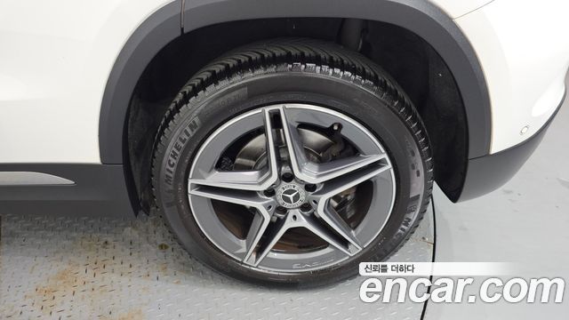 Mercedes-Benz GLA-Class GLA250 4MATIC