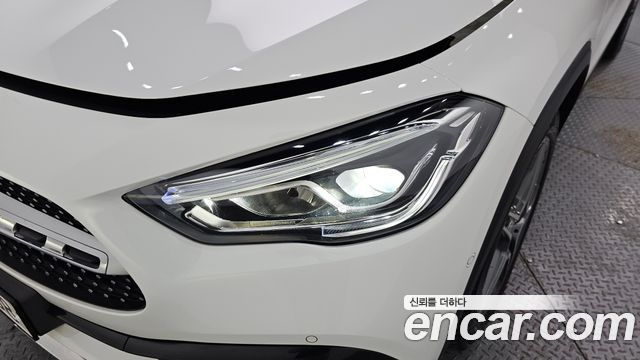 Mercedes-Benz GLA-Class GLA250 4MATIC
