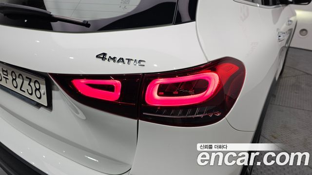 Mercedes-Benz GLA-Class GLA250 4MATIC