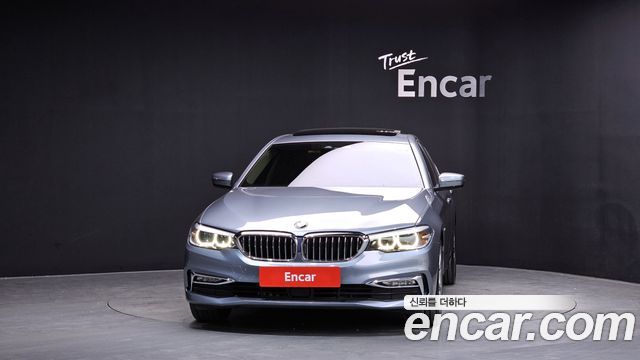BMW 5-Series 520i Luxury