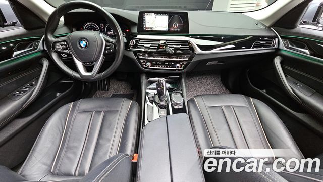 BMW 5-Series 520i Luxury