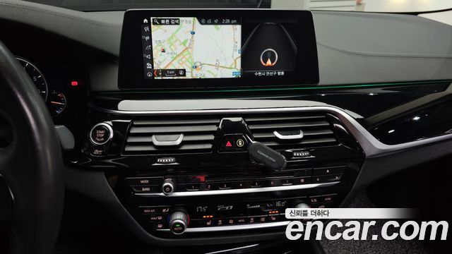 BMW 5-Series 520i Luxury