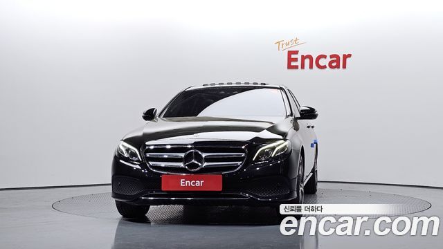 Mercedes-Benz E-Class E300 4MATIC Avnatgarde