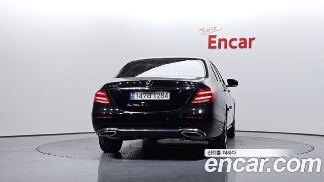 Mercedes-Benz E-Class E300 4MATIC Avnatgarde