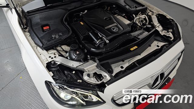 Mercedes-Benz E-Class E200 Avantgarde