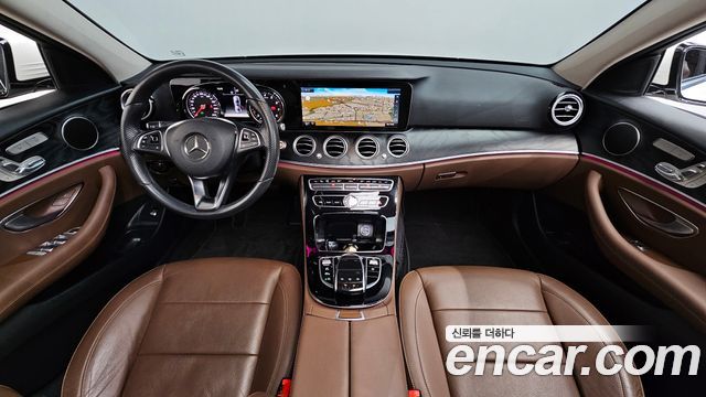 Mercedes-Benz E-Class E200 Avantgarde