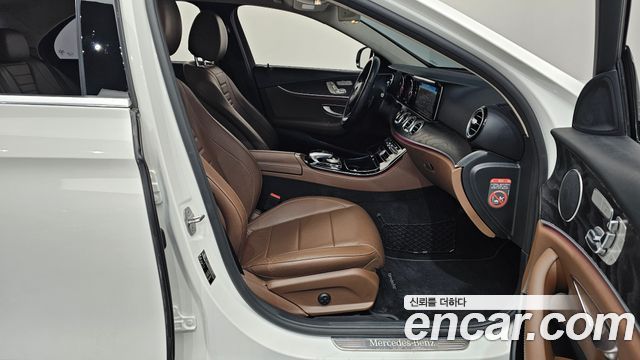 Mercedes-Benz E-Class E200 Avantgarde