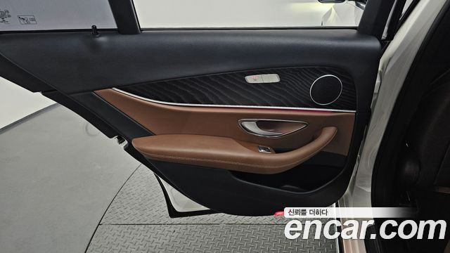 Mercedes-Benz E-Class E200 Avantgarde