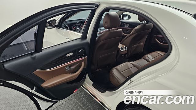 Mercedes-Benz E-Class E200 Avantgarde