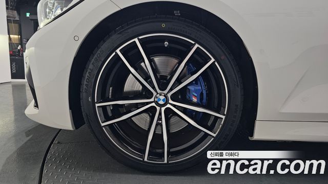 BMW 3-Series 320i Touring M Sports