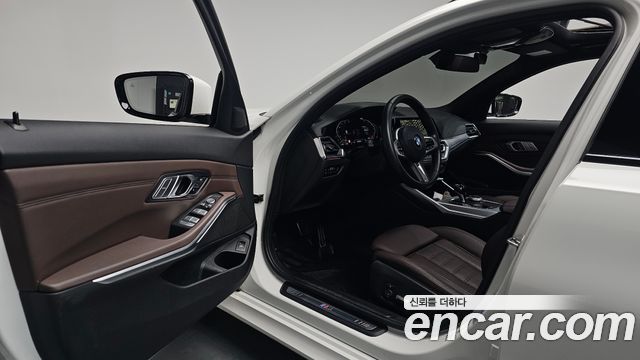 BMW 3-Series 320i Touring M Sports