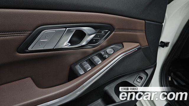 BMW 3-Series 320i Touring M Sports