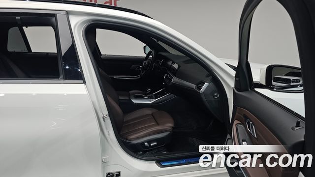 BMW 3-Series 320i Touring M Sports