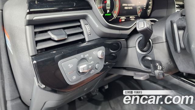 Audi A4 40 TFSI Premium