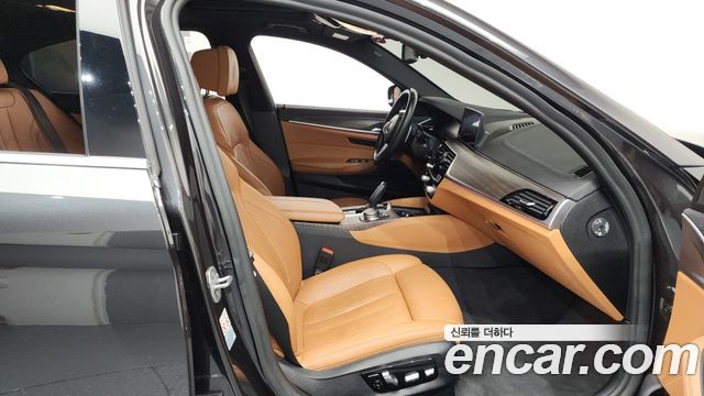 BMW 5-Series 530e M Sport