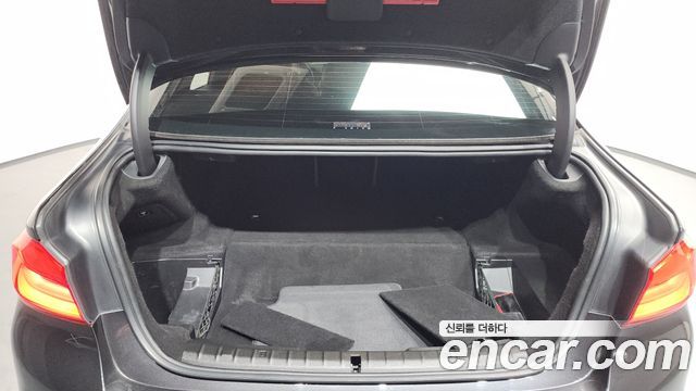 BMW 5-Series 530e M Sport