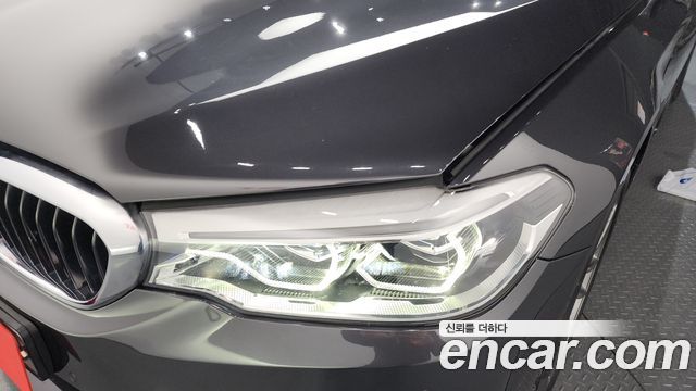 BMW 5-Series 530e M Sport