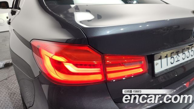 BMW 5-Series 530e M Sport