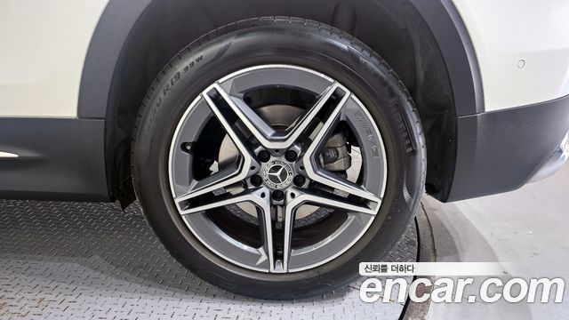 Mercedes-Benz GLB-Class GLB250 4MATIC
