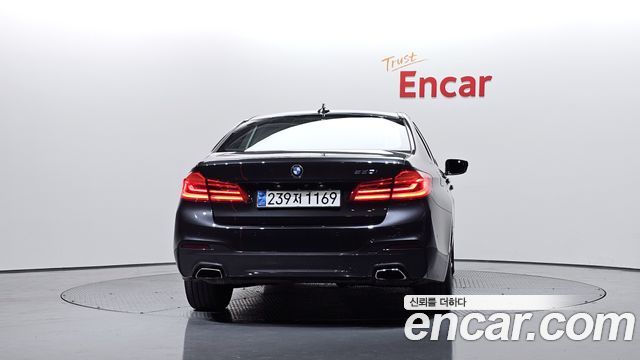 BMW 5-Series 530i M Sport Package Plus