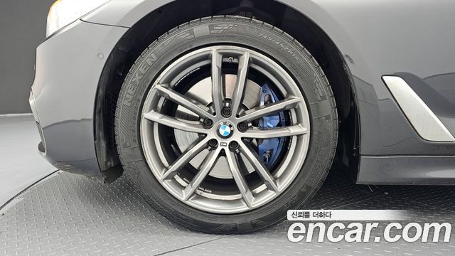 BMW 5-Series 530i M Sport Package Plus
