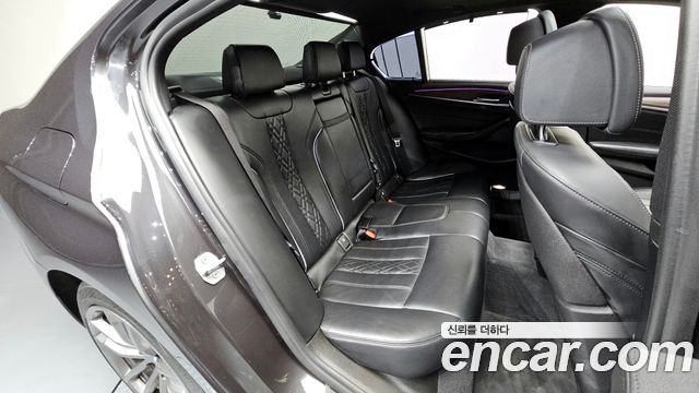 BMW 5-Series 530i M Sport Package Plus