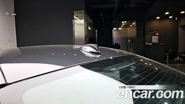 BMW 5-Series 530i M Sport Package Plus