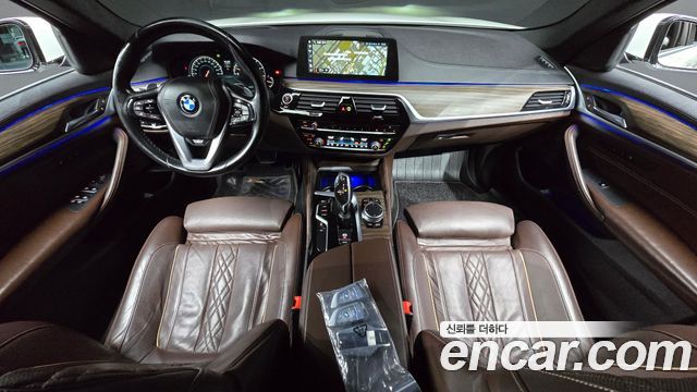 BMW 5-Series 530i M Sport Package Plus
