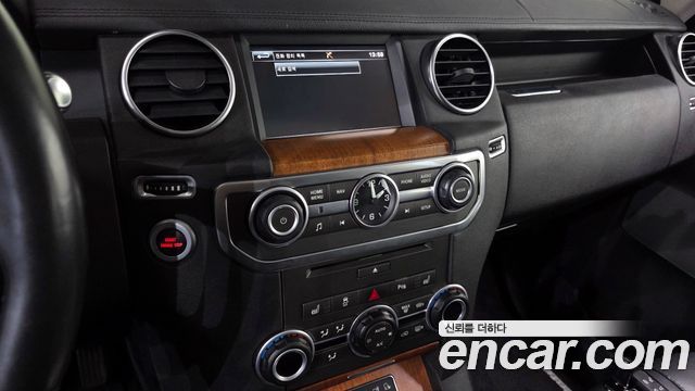 Land Rover Discovery 3.0 SDV6 SE