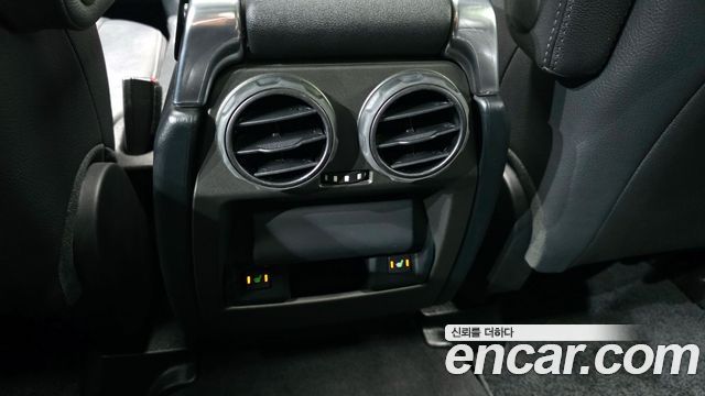 Land Rover Discovery 3.0 SDV6 SE