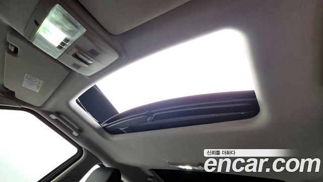 Land Rover Discovery 3.0 SDV6 SE