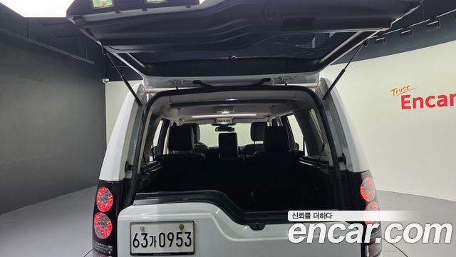 Land Rover Discovery 3.0 SDV6 SE